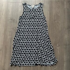 EUC Loft outlet black and white sleeveless dress - size petite XS
